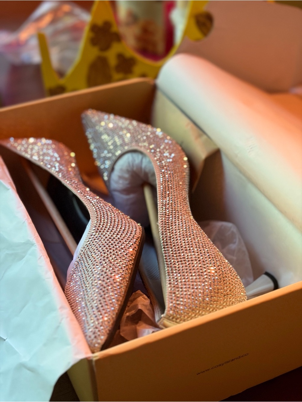 Brand New Sparkling Silver Diamond like Pointed-Toe Evening Heels